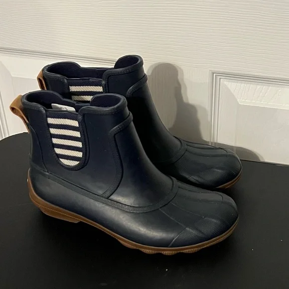Sperry Women’s Syren Cove Navy and Brown Rain Boot - Picture 2 of 5